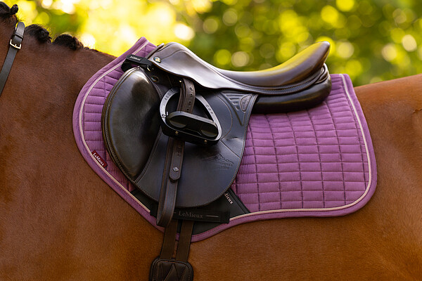 Le Mieux Suede Close Contact Square  