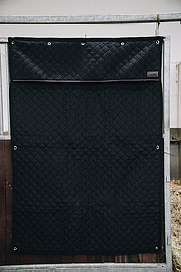 Boxenwandvorhang  